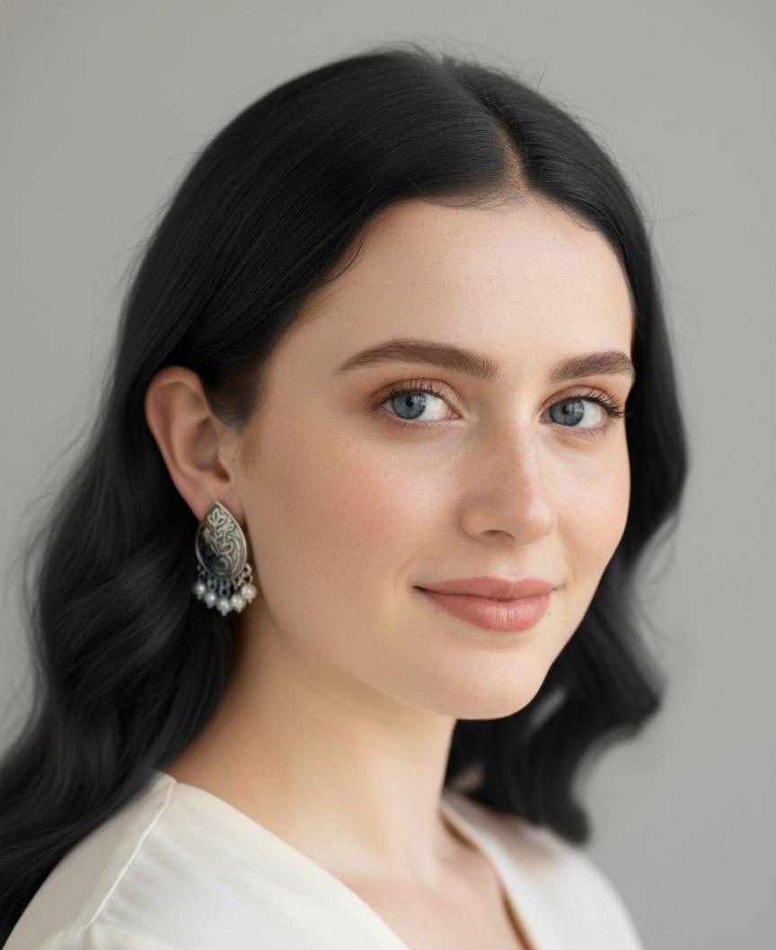 "Vintage Teardrop Silver Earrings with Pearl Dangle Charm Design"