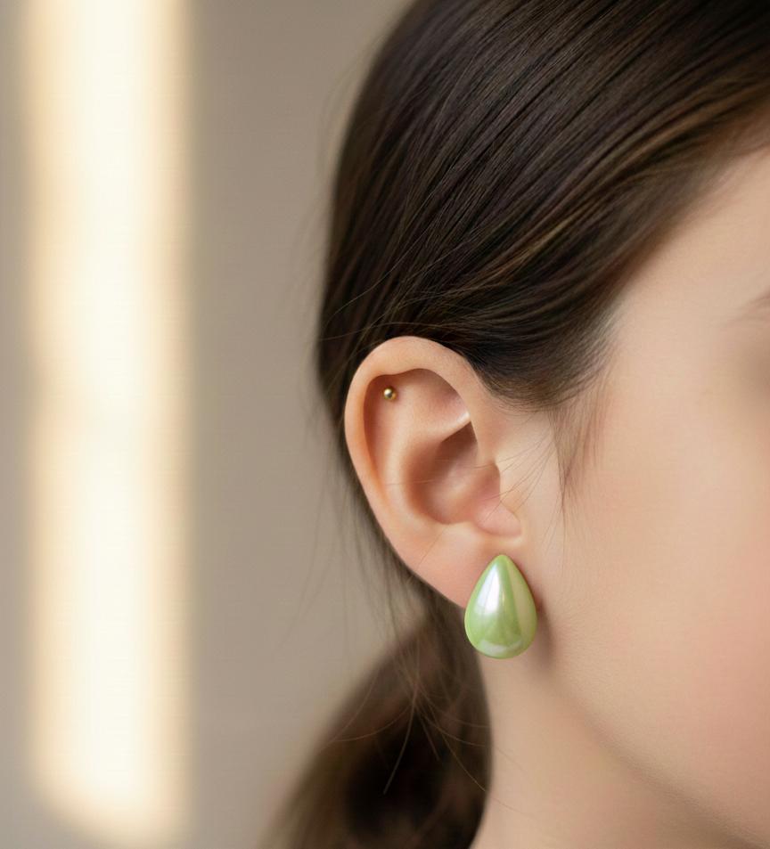 "Elegant Pastel Green Teardrop Pearl Earrings for Women - Lightweight Fashion Jewelry"