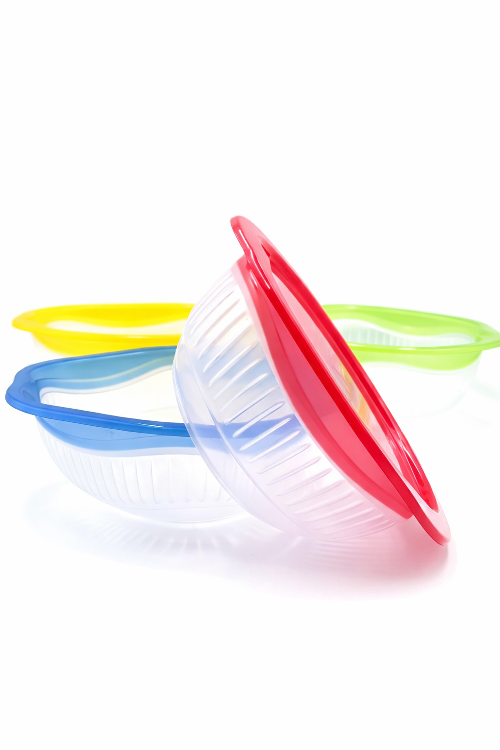 Vibrant Stackable Plastic Bowls with Secure Lids – Set of 3 Colors
