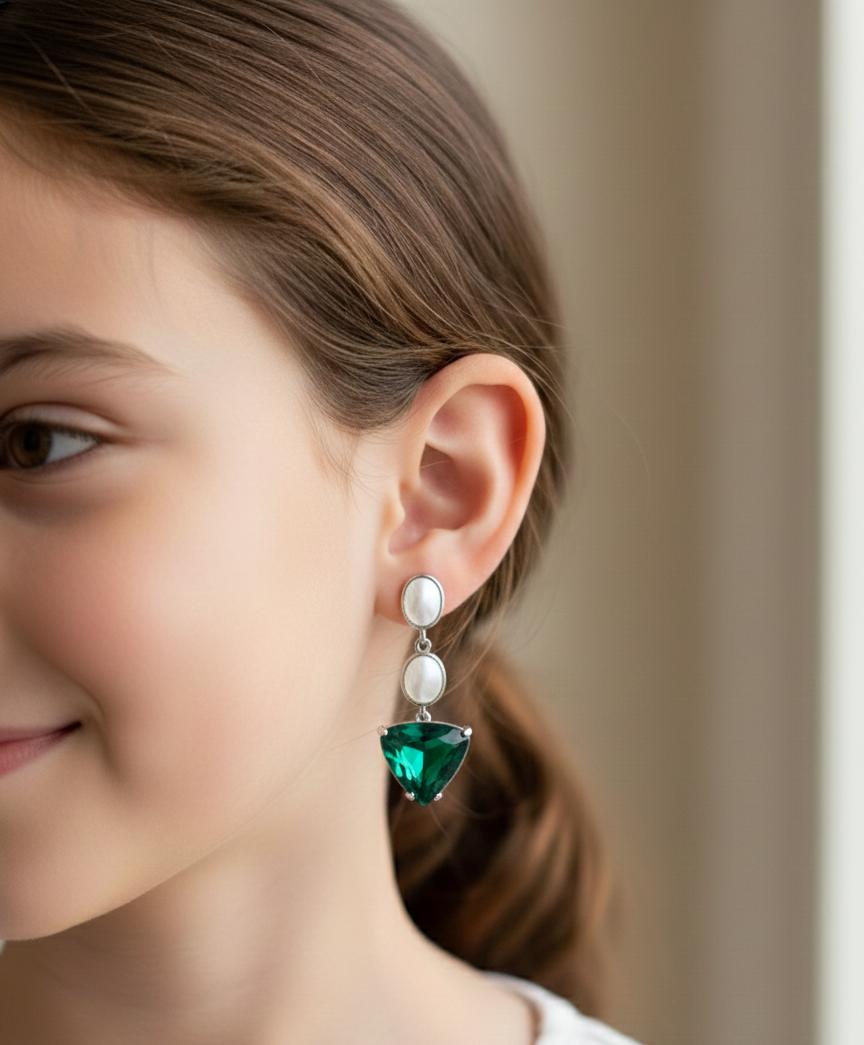 "Emerald Green Teardrop & Pearl Statement Dangle Earrings for Women"